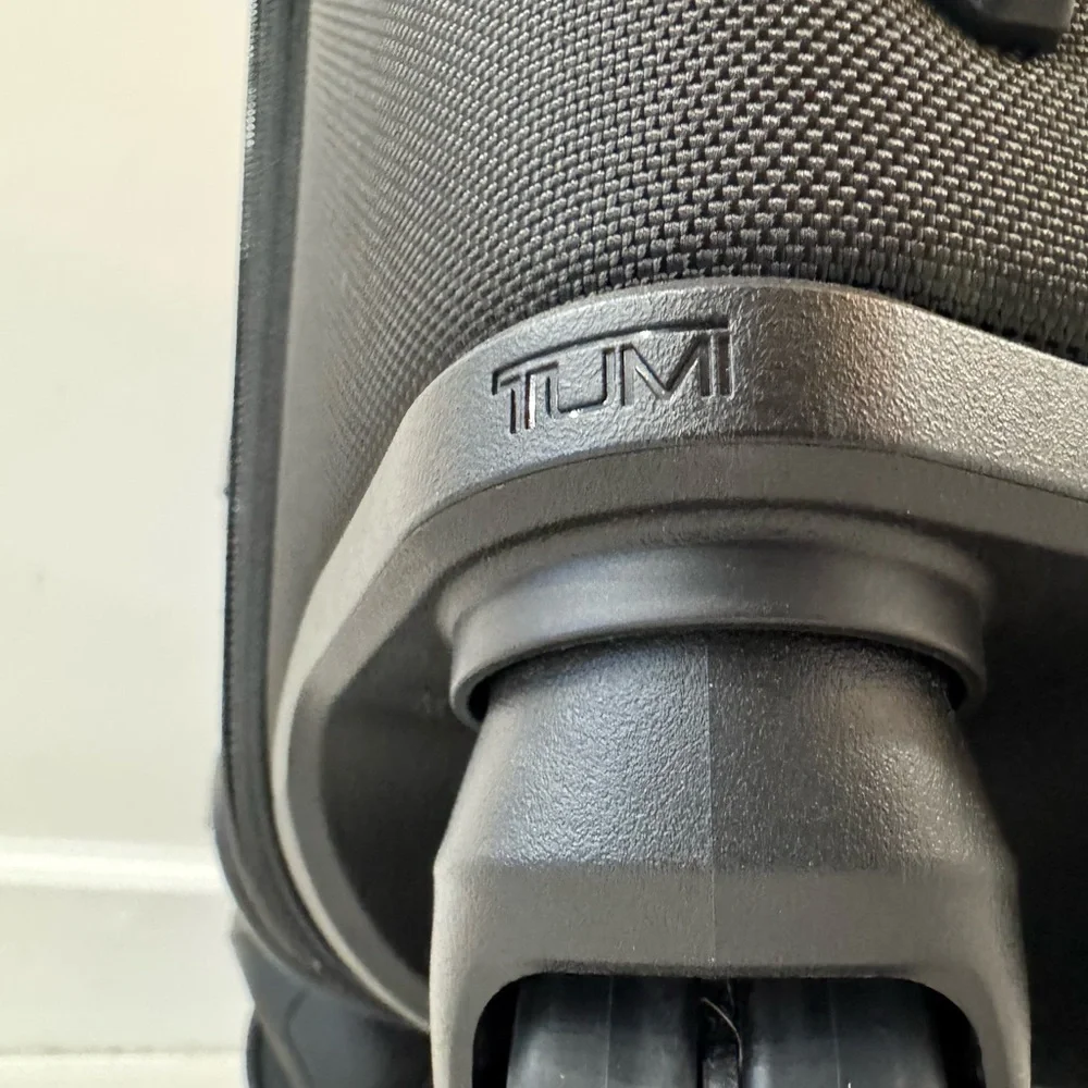 TUMI Merge International Front Lid 4 Wheeled Carry-On